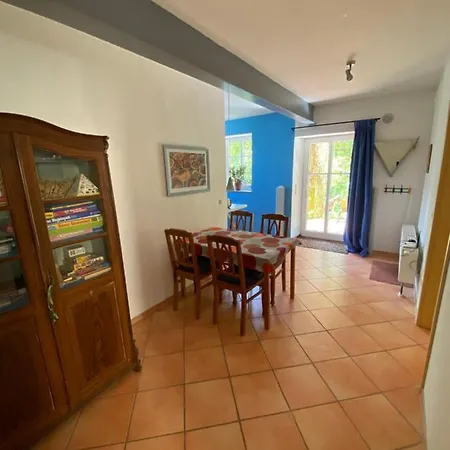 Ferienwohnung Südliche Weinstraße Zwischen Wald Und Reben Apartamento *