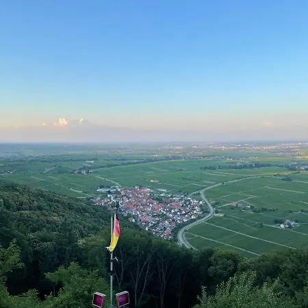 Ferienwohnung Südliche Weinstraße Zwischen Wald Und Reben Apartamento *